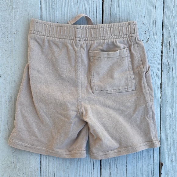 Gymboree 2T tan 100% cotton shorts - Pre-owned - Picture 2 of 4